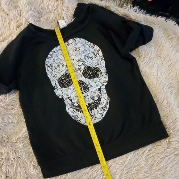 Perfect for Halloween...Skull sweatshirt size M - Picture 5 of 6